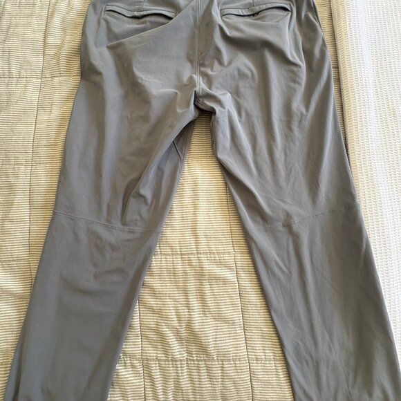 Lululemon ABC Slim-Fit 5 Pocket Pant (34W x 34L) – Warpstreme Fabric - Picture 4 of 9